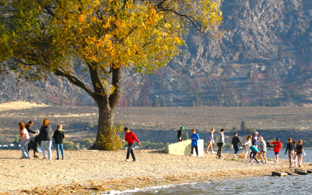 OLWQS conducts shoreline cleanup with Osoyoos Elementary School Students